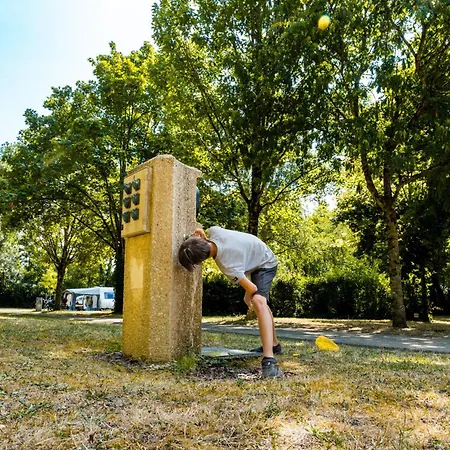 Onlycamp Le Clos Imbert * Туар