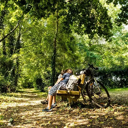 Кемпинг Onlycamp Le Clos Imbert Туар